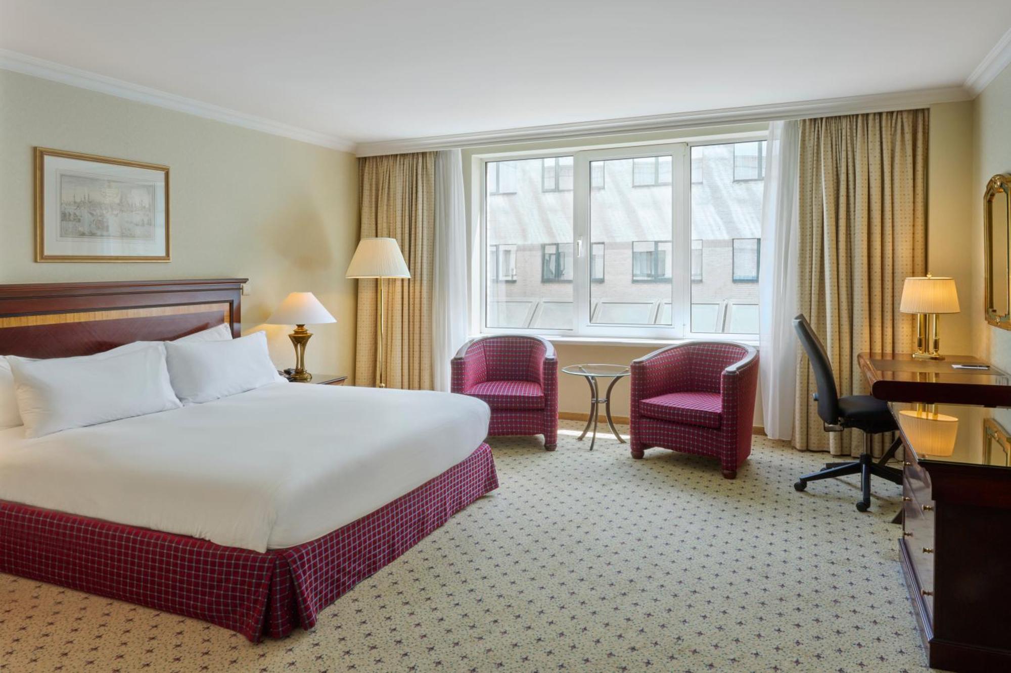 Hilton Antwerp Old Town Hotel Bagian luar foto