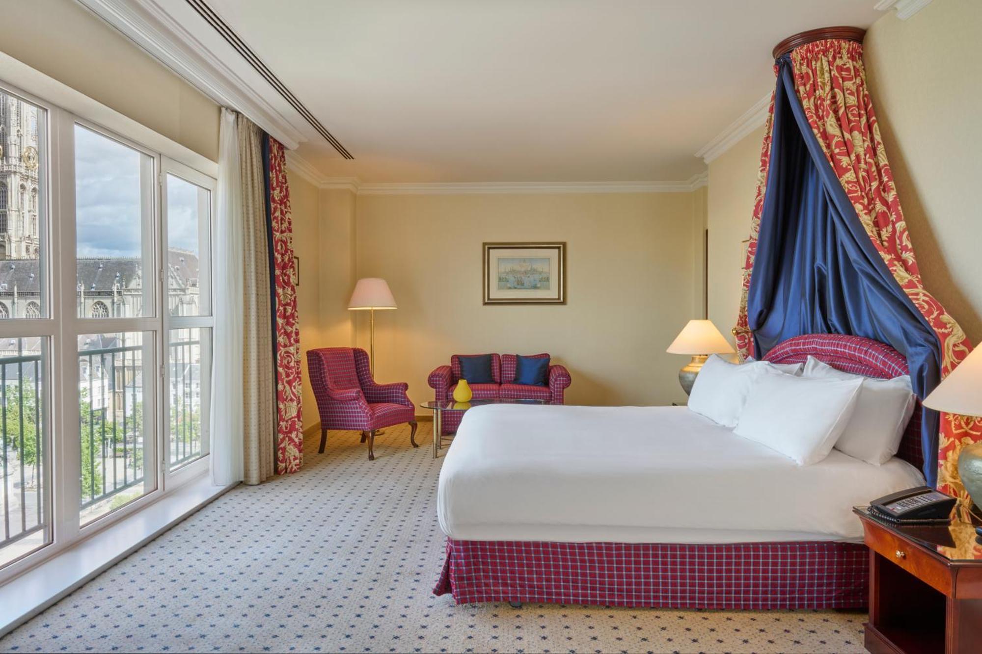 Hilton Antwerp Old Town Hotel Bagian luar foto