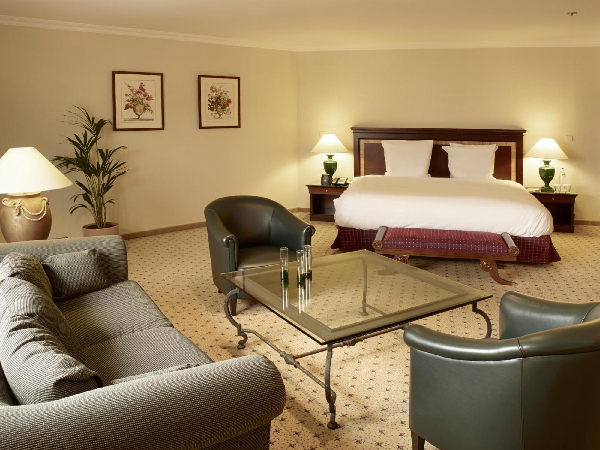 Hilton Antwerp Old Town Hotel Bagian luar foto