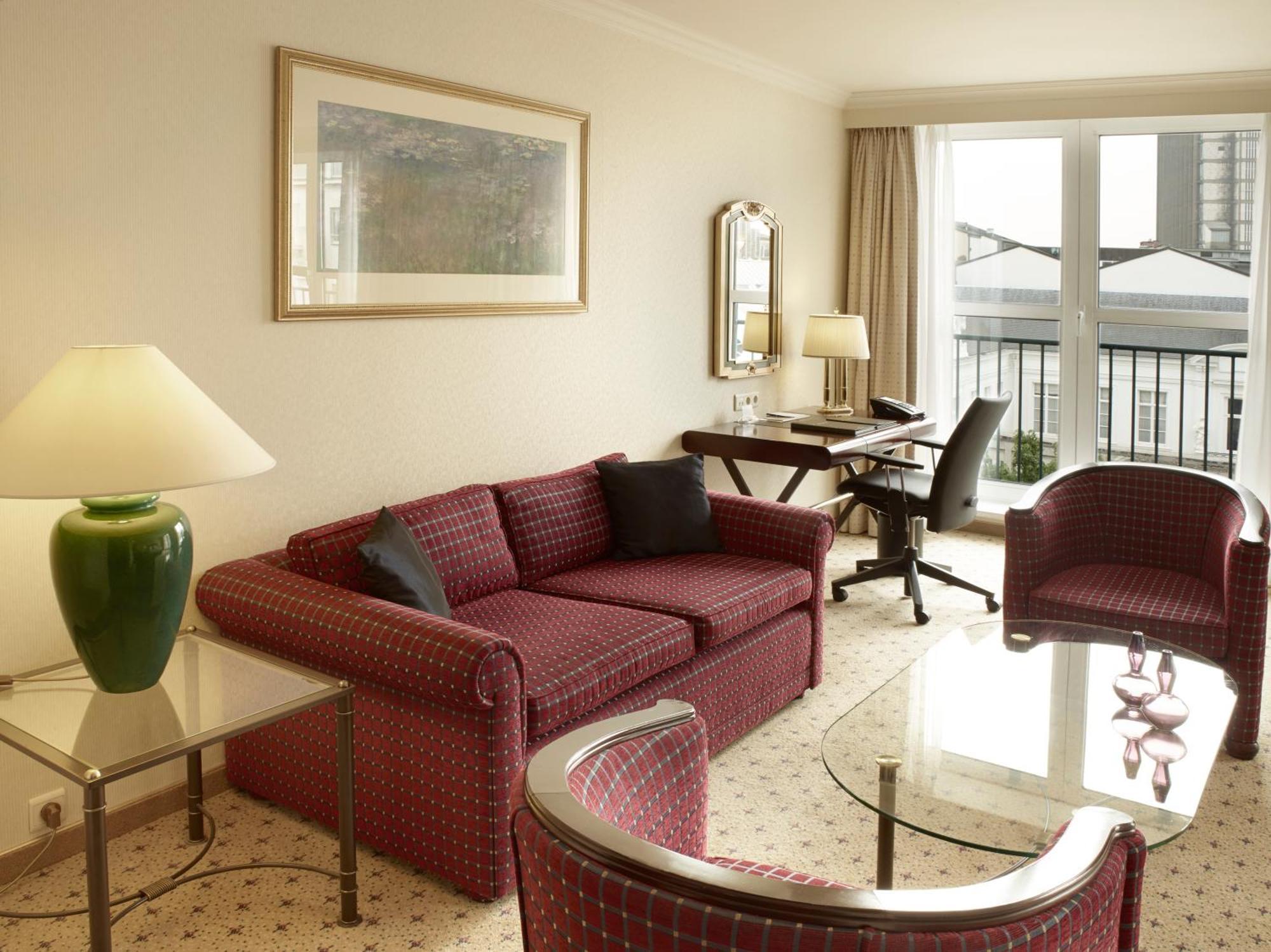 Hilton Antwerp Old Town Hotel Bagian luar foto
